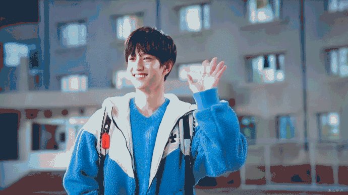 严浩翔北电艺考成绩