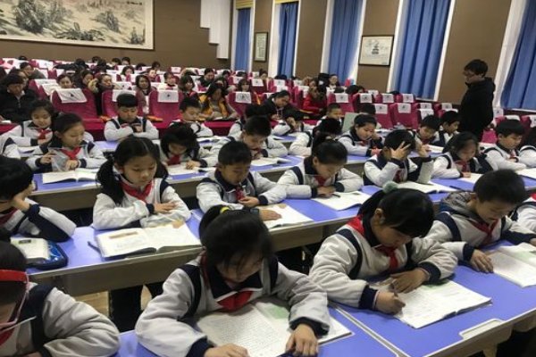 课文小狗学叫的四种结局续写