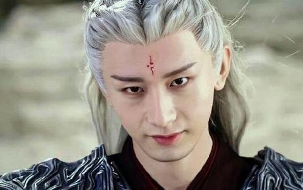 沉香重华和沉香如屑是一个吗