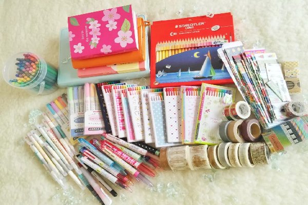 作业本是文具用品吗