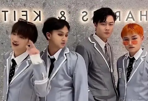 ESO山寨男团综艺首秀惹争议，他们为何能走红？