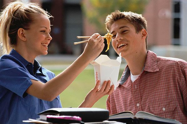 女生张口闭口就是“你不懂我”，女生想要的“懂”到底是什么？