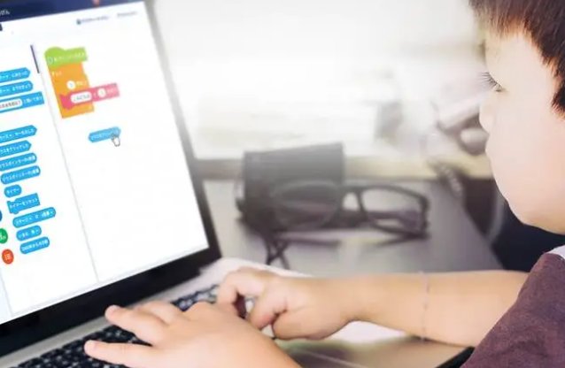 小学生学编程哪个平台好