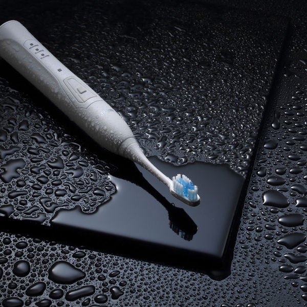 博朗电动牙刷怎么充电