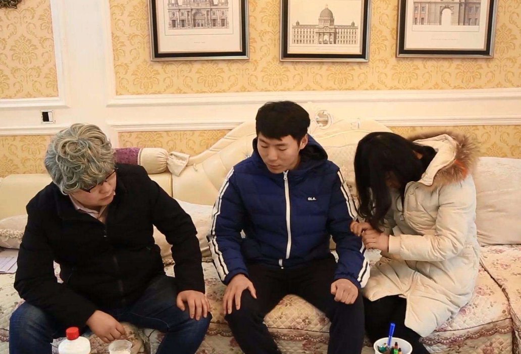 老婆嫌弃我父亲怎么办？