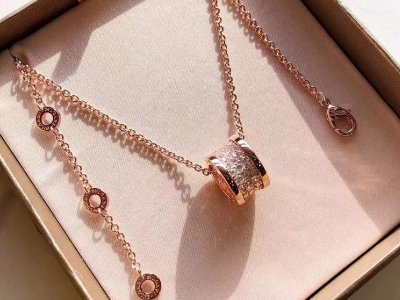 给女儿18岁成人礼送什么好呢？