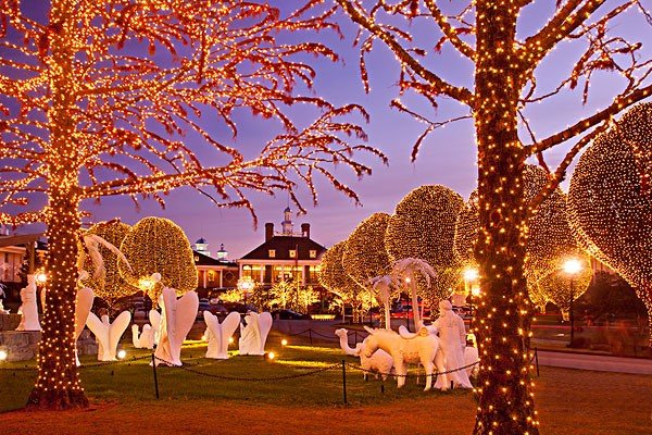 平安夜圣诞节狂欢夜的分别是几号?