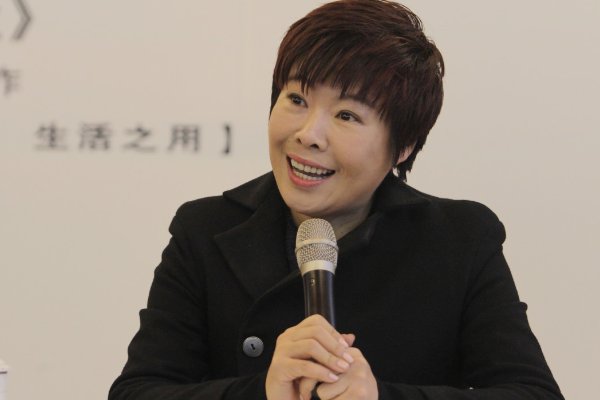 于丹为啥在北大被轰下去