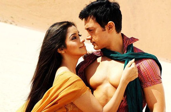 找一部印度电影是关于复仇的 男主角是个大公司的首脑 后来失忆了 只能记得最近几分钟的事情他喜欢的女孩死