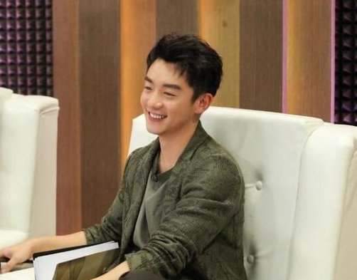 如何评价郑恺当年发微博炮轰湖南卫视《声临其境》事件？