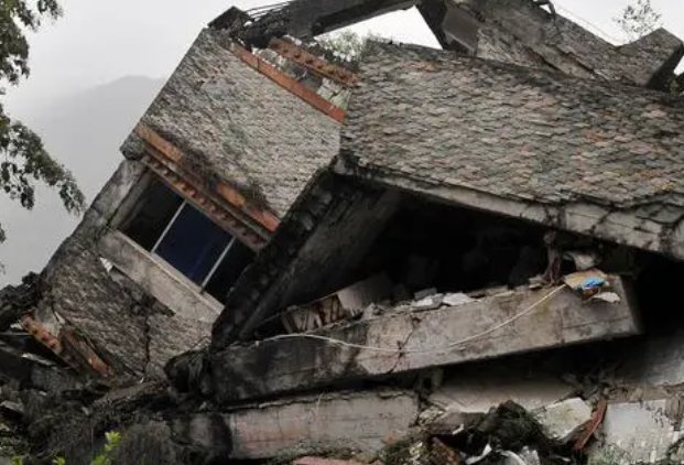 山崩地裂写一句话