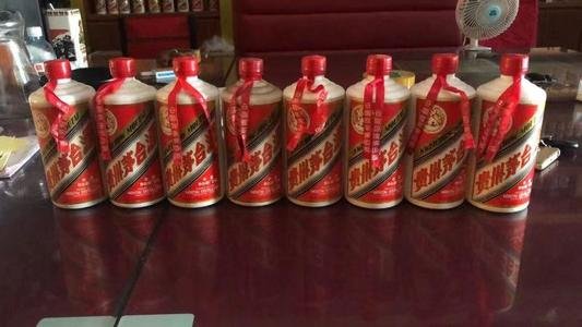 茅台镇酒年份随意标，是公开卖假酒吗?