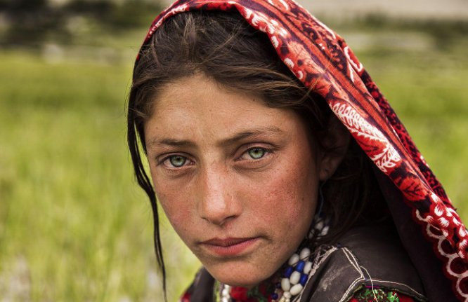 阿富汗颁布”女学生禁止在有男性场所唱歌“的法令，你怎么看？