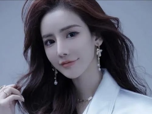 老女孩英语怎么说