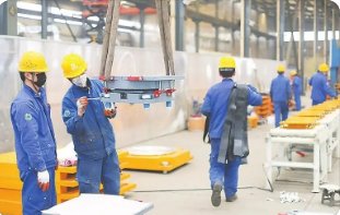 沪一小区解封居民春游式购物，开启买买买模式，当地现下疫情防控形势如何？