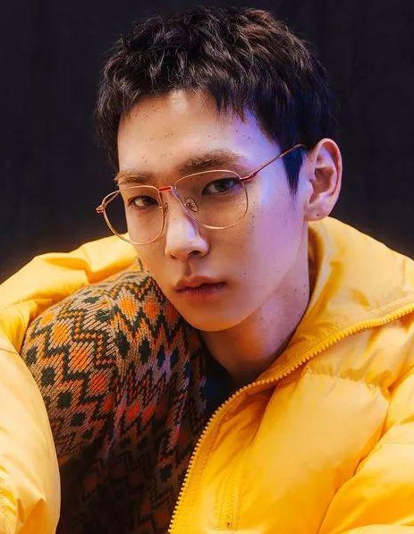 SHINee成员Key将主持SBS歌谣大战，他在组合中的定位是什么？