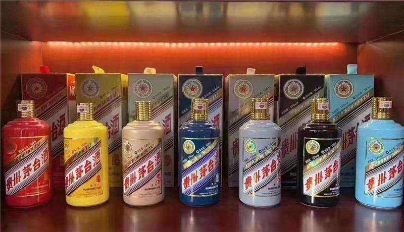 茅台镇酒年份随意标，是公开卖假酒吗?