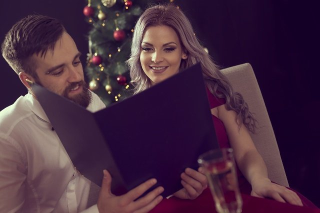 相亲男约我看电影需要去吗?