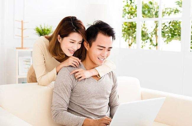 女生说有烦心事,男生该怎么回答？