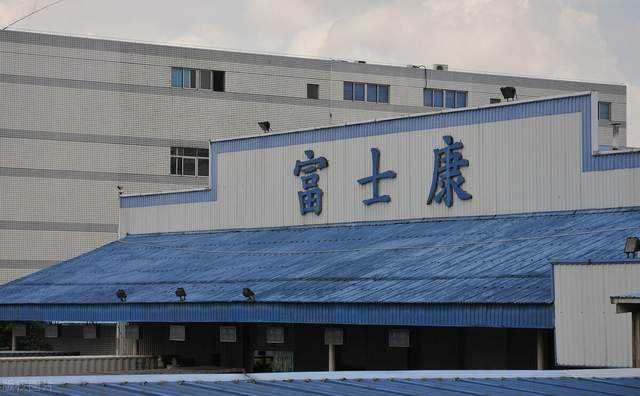 郑州富士康又有“大动作”，薪资翻倍招聘新人，该工厂目前的境况如何？