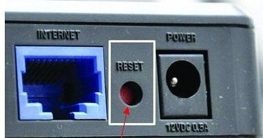 dlink无线路由器如何按‘reset’键有效？