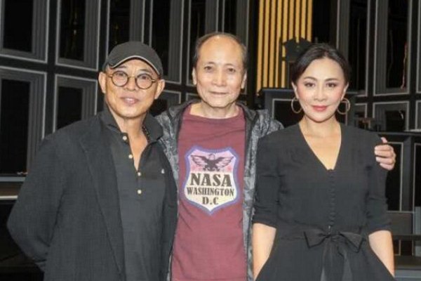 李连杰被鲁豫问家庭背景，李连杰说我说了就怕你不敢播，他爷爷有何背景？