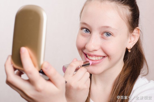 女儿18岁成人礼送什么最有意义？