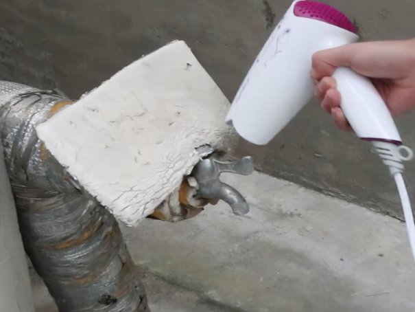 水表冻住了怎么解冻