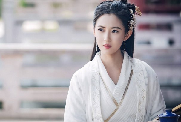 《倚天》小昭究竟有何来历，为何会懂奇门五行？