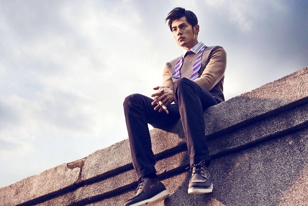 在娱乐圈内，很多明星非常有才，其中周杰伦、权志龙谁更有才？为什么？