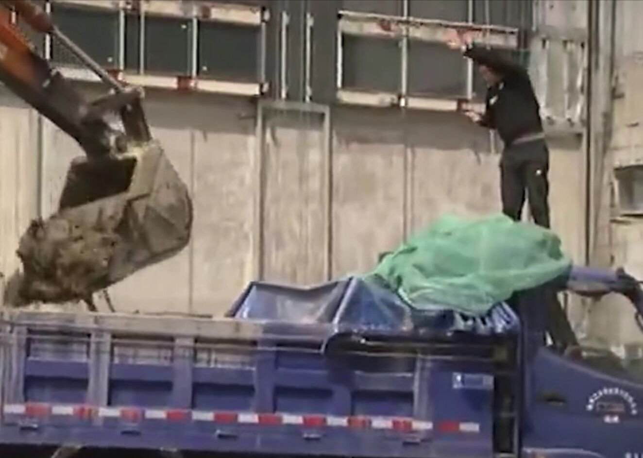 “工地讨薪身亡”江苏男子贷款给工人发工资，去讨薪却丢性命，这有何隐情？