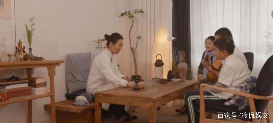 买红妹女儿前途被毁,如今51岁潘蔚的报应来了,为什么会这么说?