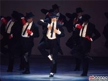 土耳其小孩模仿迈克尔杰克逊的那首歌叫什么