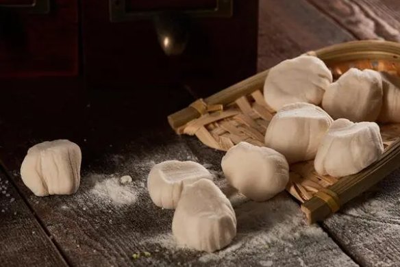 古人的年夜饭中有一道胶牙饧，猜猜是什么？