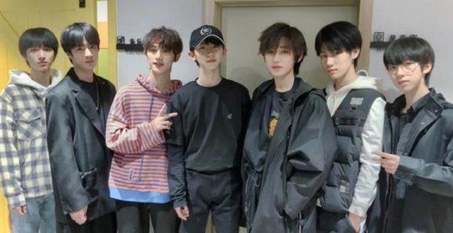 时代少年团的意思是什么？