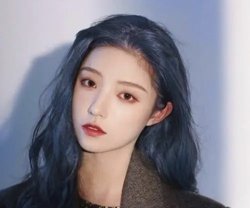 老女孩英语怎么说