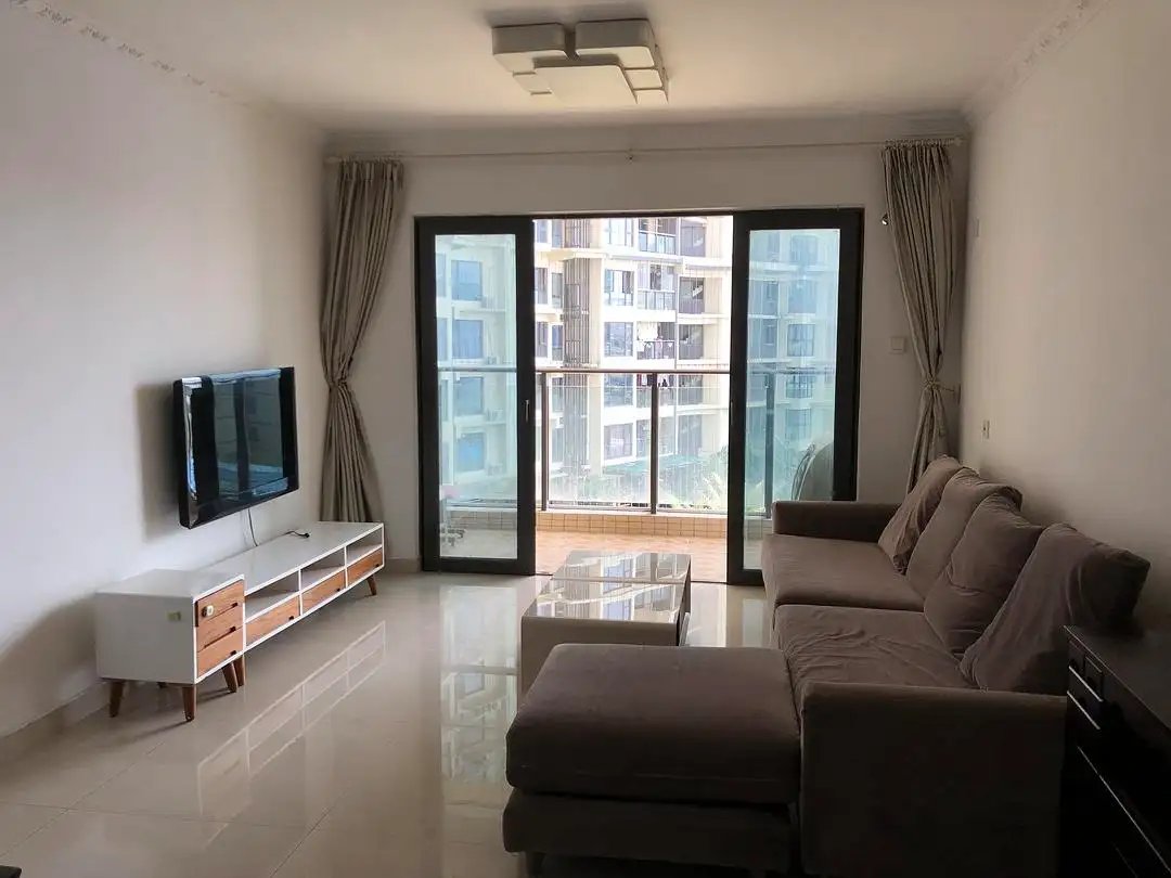 房价全国第一，房租却跌回四年前！深圳魔幻背后，藏着怎样的现实问题？