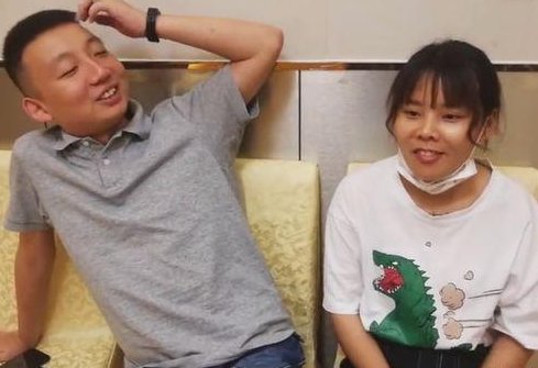 姚策妻子回应曾拉黑养母，你能理解她拉黑养母的行为吗？