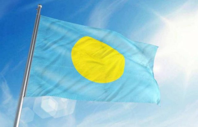 该国总人口仅有2万，连国旗都是照抄日本的，是哪个国家？