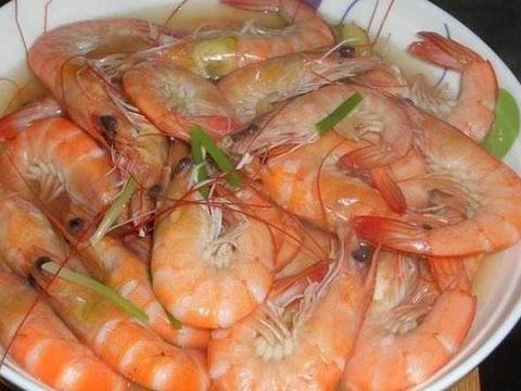 吃虾为什么要去虾头，不要的虾头可以用来做什么？