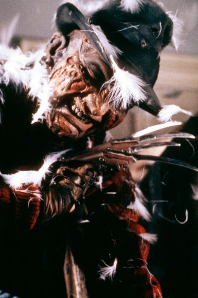 跪求一部电影，讲的是一个长得像人的家伙在梦中杀人，然后现实中的人也会死掉，有一个场景就是那怪物在梦