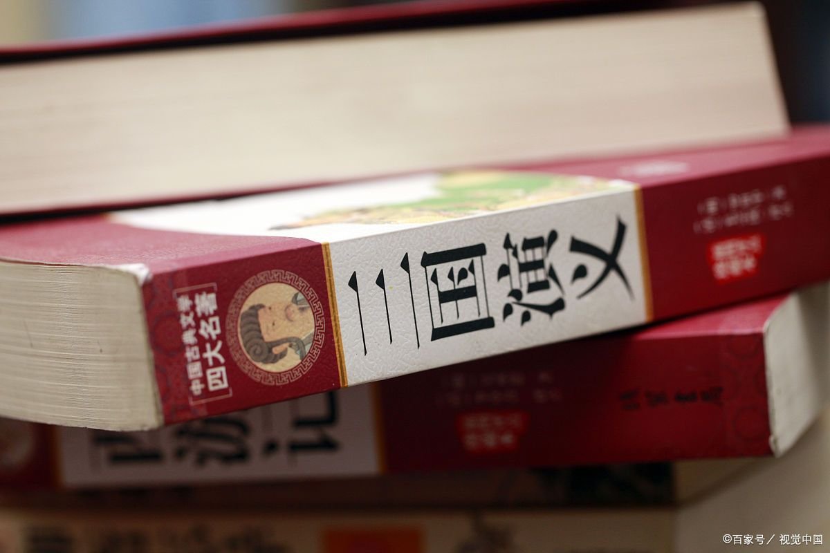 三国名将典韦是谁介绍给曹操的？