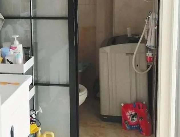 回迁房户型先进卫生间再进卧室是怎么回事？