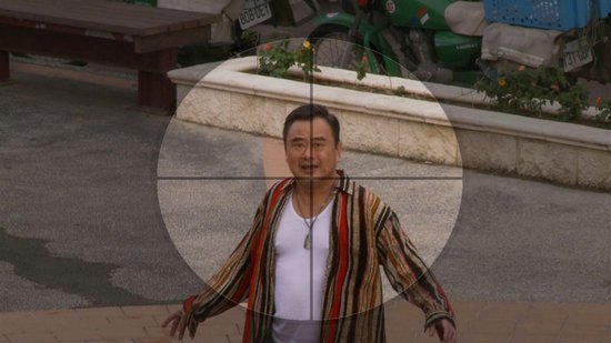 轻轻的吻着你的脸是哪首歌？