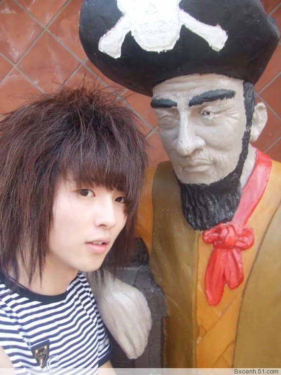 金霆雨与杨子浩比，哪个帅