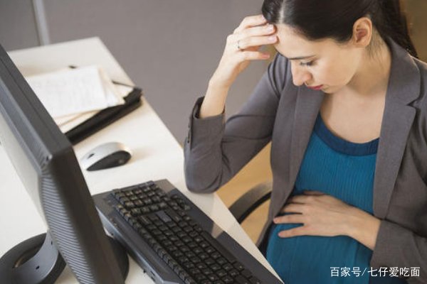 怀3胎孕妇产前心脏骤停获救，女性孕期有哪些需要注意的地方？