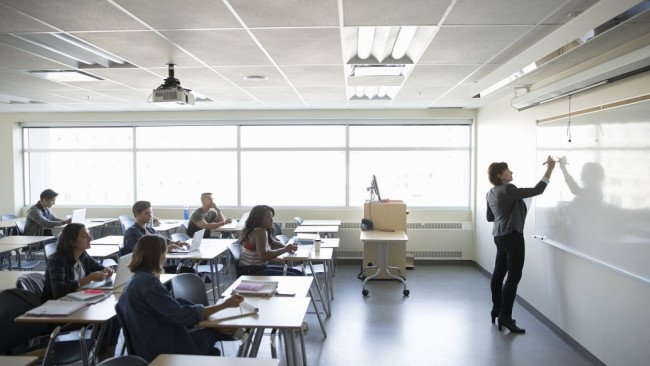 户籍所在地和人事关系所在地不一样影响吗？