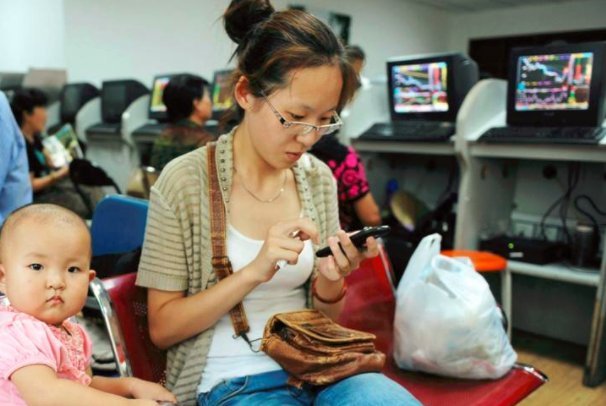 上证指数代码不是000001吗  我的怎么成了999999