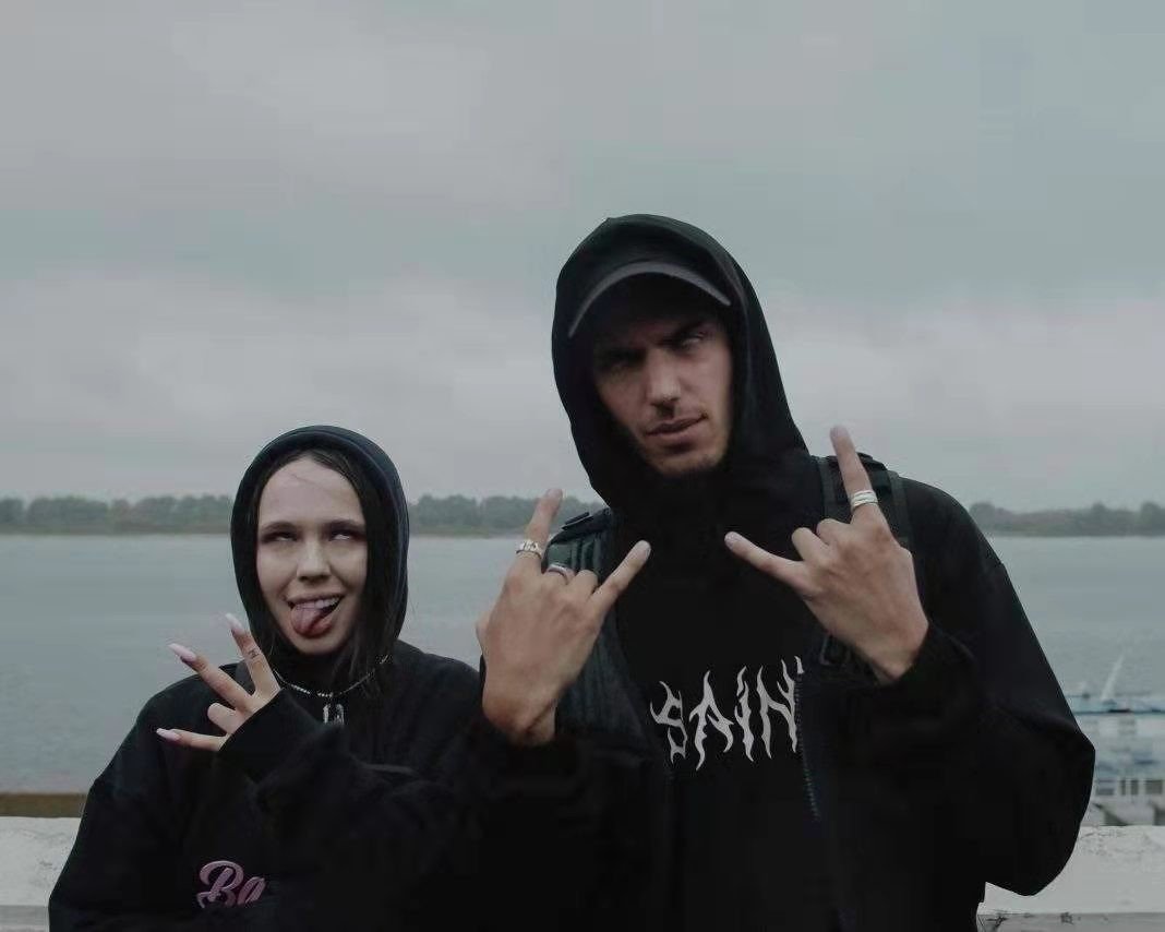 ХЛОПАЙ+instasamka歌词翻译？