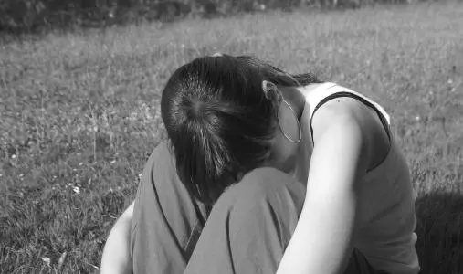 我已经有新的男朋友了，可还无法忘掉前任，我该怎么办？